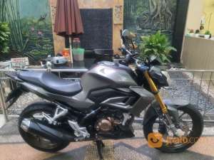 New CB 150 R New CB150 R 2023-Odometer Masih 6.000 KM , tersedia melalui melalui situs Jualo