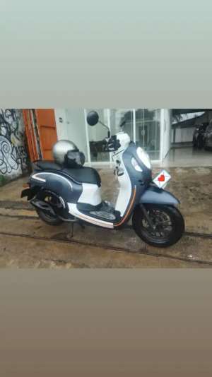 New Scoopy Fashion 2023 Blue White lokasi di Pondok Aren, tersedia melalui melalui situs Olx