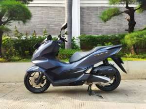 PCX 160 ABS tahun 2021 Gress seperti baru lokasi di Palmerah, tersedia melalui melalui situs Olx