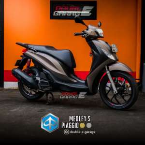 Piaggio medley 150 Coklat 2022 Full original lokasi di Setia Budi, tersedia melalui melalui situs Olx