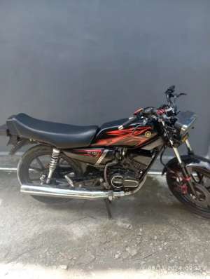 Jual bekas RX KING TAHUN 2002 HITAM,lokasi di Sumber Sari