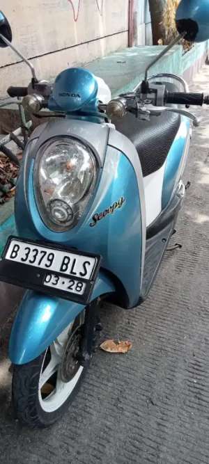 Scoopy karbu 2012 pemakaian lokasi di Tanjung Priok, tersedia melalui melalui situs Olx