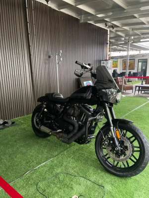Sportster roadster 1200 lokasi di Margahayu, tersedia melalui melalui situs Olx