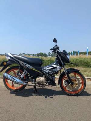 Suzuki Satria youngstar antik lokasi di Cibitung, tersedia melalui melalui situs Olx
