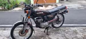 Suzuki TRS orisinil lokasi di Mertoyudan, tersedia melalui melalui situs Olx