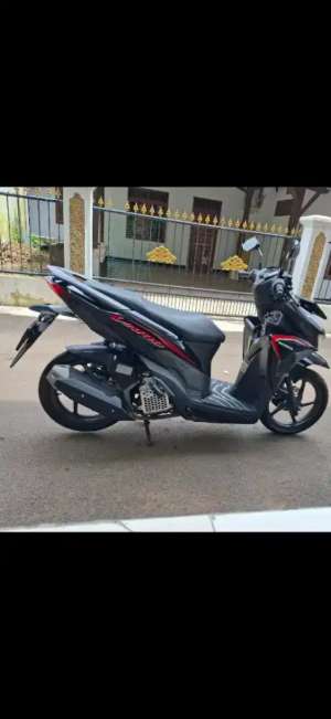 Vario 125 new 2020 lokasi di Tapos, tersedia melalui melalui situs Olx