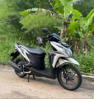 Vario 125 tahun 2014 CBS ISS lokasi di Cimahi Selatan, tersedia melalui melalui situs Olx