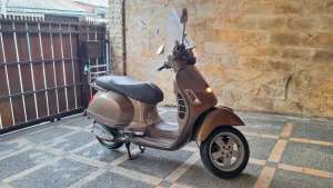 Vespa GTS 250ie Italia 2013 Collector Item lokasi di Pasar Minggu, tersedia melalui melalui situs Olx