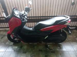 Yamaha nmax non abs keyless lokasi di Ciledug, tersedia melalui melalui situs Olx