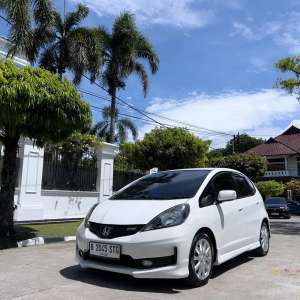 Jual bekas Jazz rs matic 2013 dp 20 jt,lokasi di 