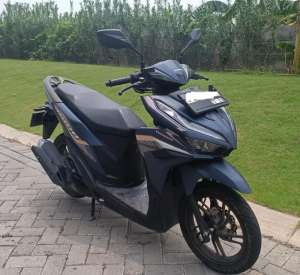 Jual Cepat Honda Vario 125cc CBS ISS SP Keyless lokasi di Pakal, tersedia melalui melalui situs Olx