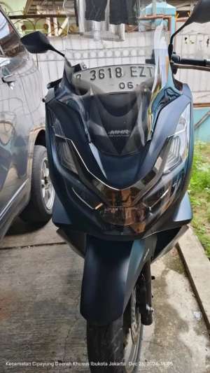 JUAL PCX 160 2023 KM RENDAH 6Ribuan lokasi di Pancoran Mas, tersedia melalui melalui situs Olx