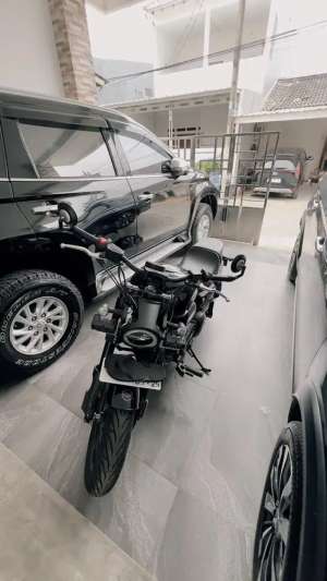 Keeway Benda V252C lokasi di Cikarang Selatan, tersedia melalui melalui situs Olx