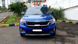 Jual bekas Kia Seltos EX Plus 2021 biru sunroof km 22 rban cash kredit proses bisa dibantu,lokasi di DKI Jakarta