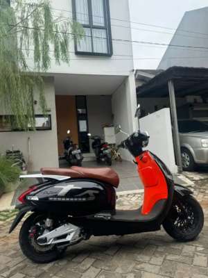 Molis Uwinfly T5 2024 Agustus 100km lokasi di Duren Sawit, tersedia melalui melalui situs Olx