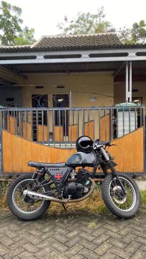 Jual bekas Motor Custom Basic Suzuki Thunder,lokasi di Laweyan