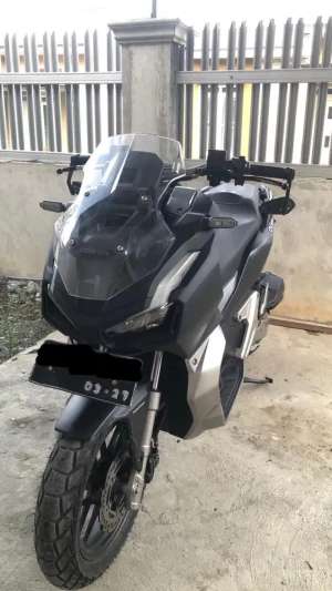 MOTOR HONDA ADV 150 lokasi di Palu Timur, tersedia melalui melalui situs Olx