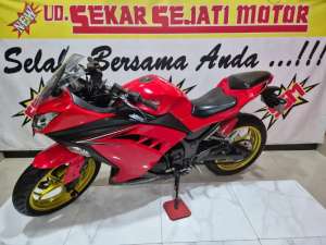 Ninja 250 CC th 2016 istimewa lokasi di Wonocolo, tersedia melalui melalui situs Olx