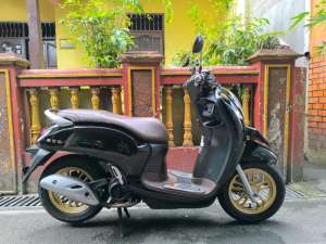 Scoopy Prestige Black 2021 lokasi di Pekayon, tersedia melalui melalui situs Olx