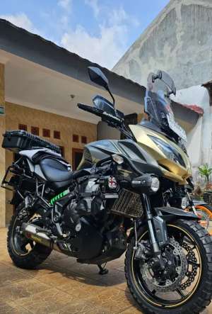 Versys 650 2017 full accessories lokasi di Cipayung, tersedia melalui melalui situs Olx
