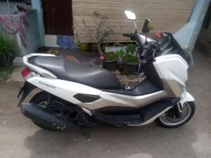 Yamaha NMAX 2017 lokasi di Pancoran, tersedia melalui melalui situs Olx
