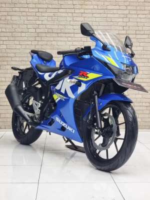 Biru Favorit Suzuki GSX 150 R Keyless Unit Istimewa - Zaky Mustika lokasi di Jombang, tersedia melalui melalui situs Olx