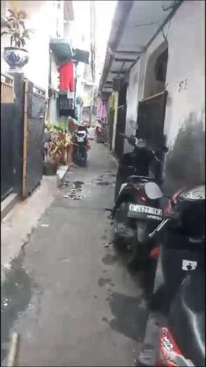 Cash Only Di Jual Rumah MurahDi Sukabumi utara Rawabelong Jakbar lokasi di Kebon Jeruk, tersedia melalui melalui situs Olx