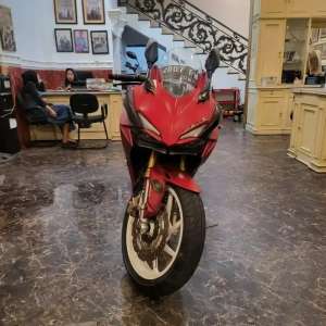 Jual bekas CBR 250 ABS KM 11 RB ,KTP DAERAH BISA ,PROSES DI BANTU,lokasi di Jatinegara