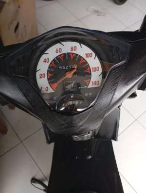 Dijual motor matic Honda beat karbu lokasi di Pamulang, tersedia melalui melalui situs Olx