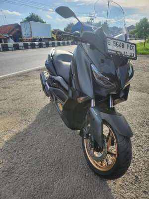 dijual xmax 2022 lokasi di Beji, tersedia melalui melalui situs Olx