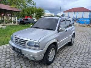 Jual bekas Escudo 2002 automatic,lokasi di 