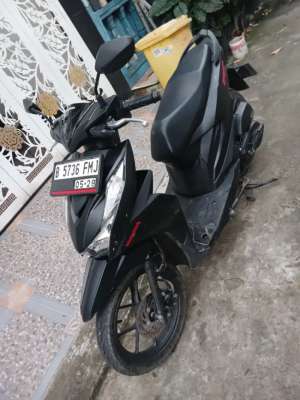 Jual bekas Honda Beat Deluxe 2023 ss lengkap mesin bagus kilometer 6 Ribuan,lokasi di Bekasi Utara