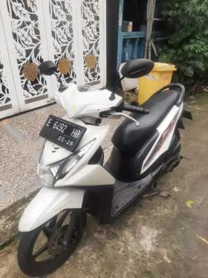 Jual bekas Honda Beat Fi 2013 ss lengkap mesin bagus plat E Cirebon,stater hidup,lokasi di Bekasi Utara