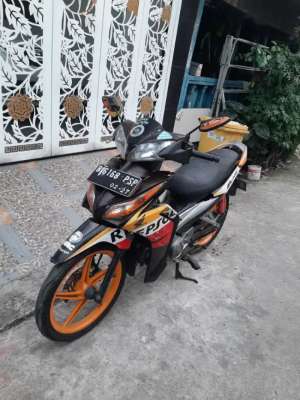Jual bekas Honda Blade 2012 ss lengkap mesin bagus plat B DKI, plat panjang 2027,lokasi di Bekasi Utara