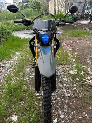Honda CRF 150 L lokasi di Kenjeran, tersedia melalui melalui situs Olx