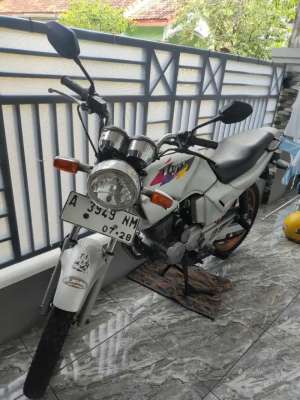 HONDA TIGER 2000 lokasi di Cipocok Jaya, tersedia melalui melalui situs Olx