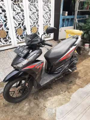 Jual bekas Honda Vario LED 125 2015 ss lengkap mesin bagus pajak hidup Bks kota,lokasi di Bekasi Utara
