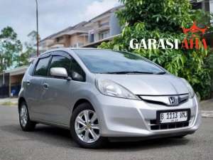Jual bekas Jazz S AT 2013 Abu-Abu Muda Metalik,lokasi di 