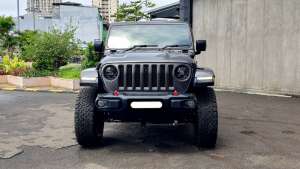 Jual bekas Jeep Wrangler Rubicon 4-Door 2020 abu km 10 rb bensin pajak panjang cash kredit proses bisa dibantu,lokasi di DKI Jakarta