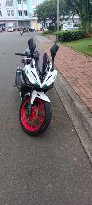 Jual bekas Jual Cepat Honda CBR 150,lokasi di Gading Serpong