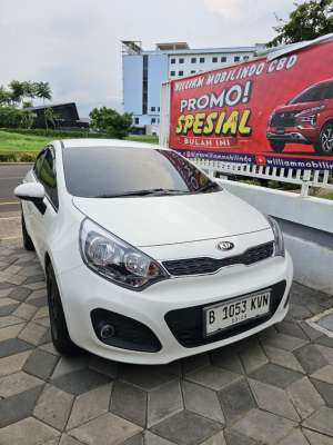 Jual bekas Kia Rio Matic Tahun 2014 Kondisi Mulus Terawat Istimewa Seperti Baru,lokasi di Jawa Barat