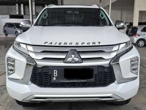 Jual bekas Mitsubishi Pajero Dakar ATMatic2022 Putih Km 21rbanMulus Siap Pakai,lokasi di Jakarta DKI