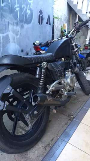 Jual bekas MOTOR CUSTOM BASIC PULSAR 180CC,lokasi di Pondok Aren