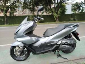 Jual bekas Pcx CBS 2024 gres Carbon,lokasi di Serpong Utara