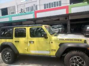 Jual bekas ready stock jeep rubicon 4 doors long nik 2024 pemakaian 2025 tdp500jt,lokasi di 
