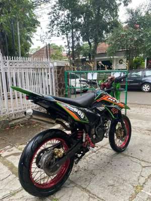 Jual bekas Supermoto basic cb150r,lokasi di Coblong