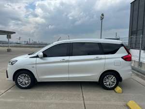 Jual bekas Suzuki Ertiga GL MT 2023 Warna Putih BodyMesin dijamin Bagus,lokasi di 