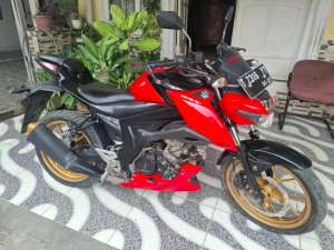 Suzuki GSX S Merah lokasi di Subang, tersedia melalui melalui situs Olx
