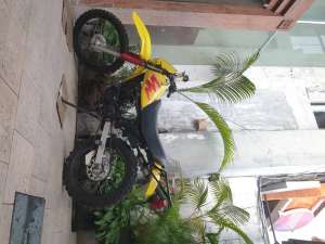 Suzuki TS 125 1997 lokasi di Seminyak, tersedia melalui melalui situs Olx