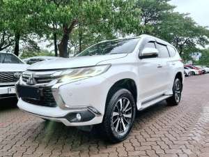 Jual bekas TERAWATMITSUBISHI PAJERO DAKAR 2.4 DIESEL AT MATIC 2018 PUTIH,lokasi di 